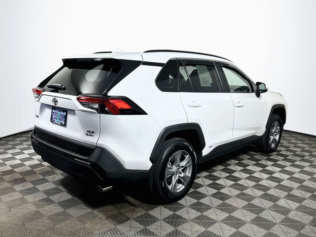 2025 Toyota RAV4 Hybrid XLE