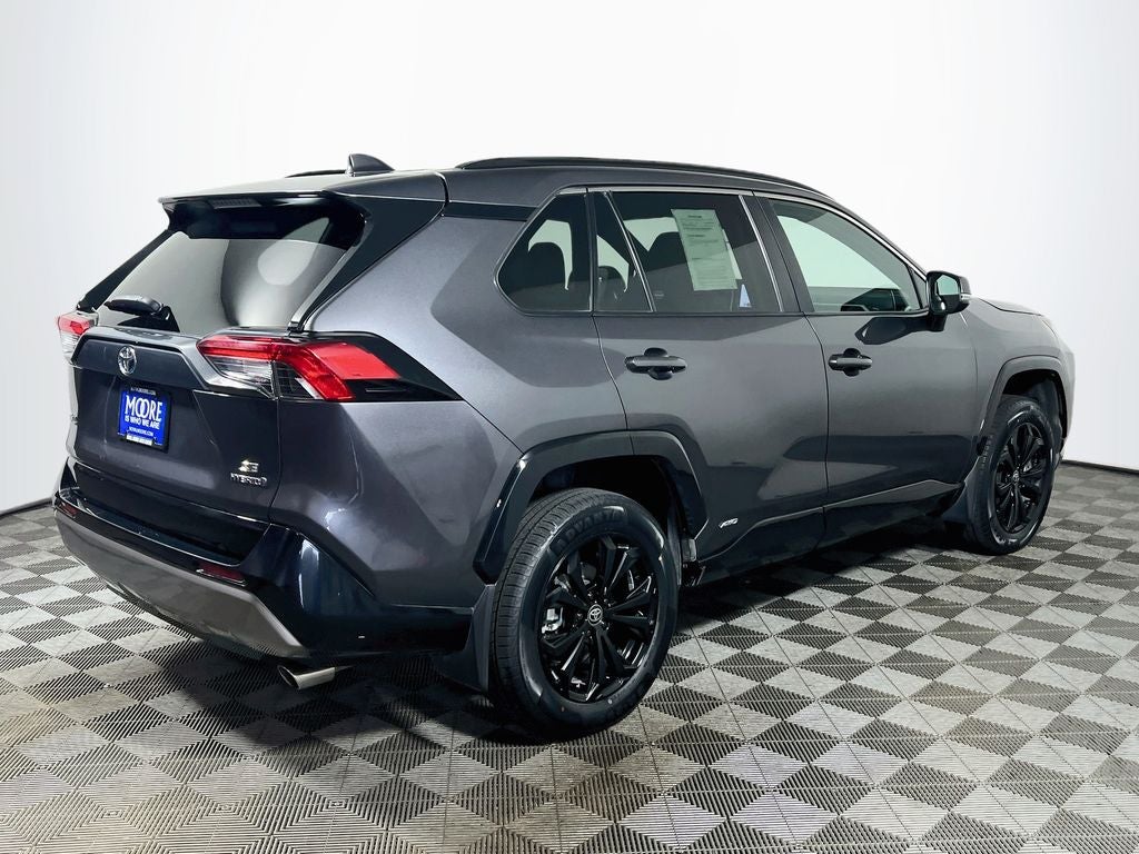 2024 Toyota RAV4 Hybrid SE