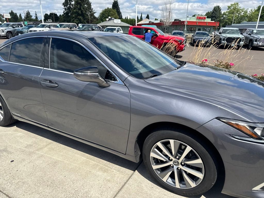 2020 Lexus ES 300h