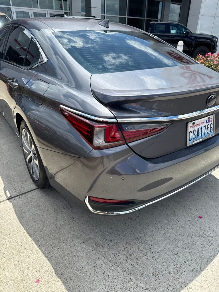 2020 Lexus ES 300h