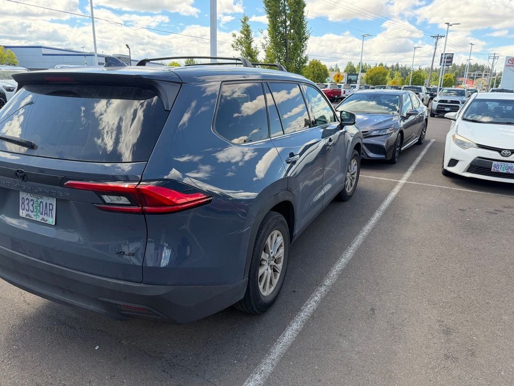 2024 Toyota Grand Highlander Base