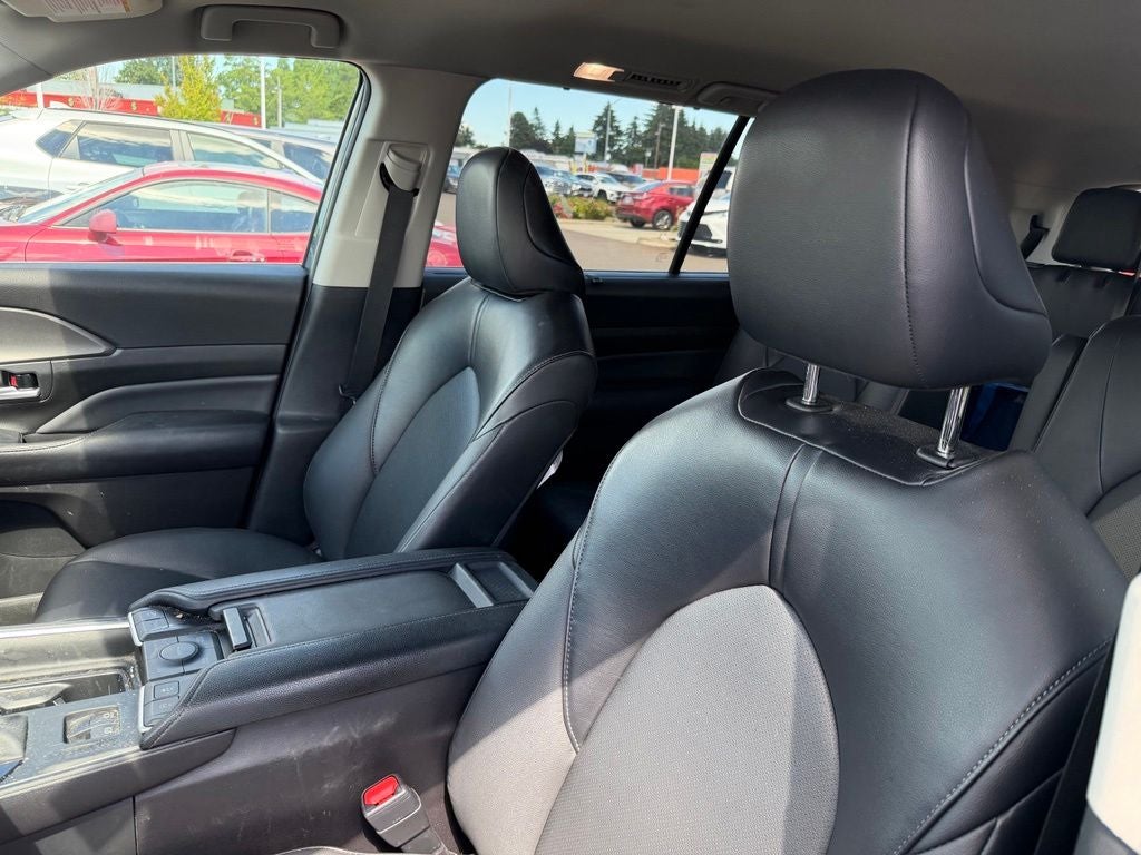 2024 Toyota Grand Highlander Base