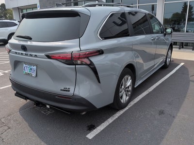 2022 Toyota Sienna Woodland Edition