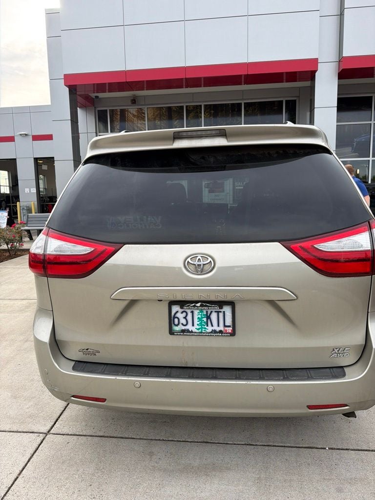 2015 Toyota Sienna XLE 7 Passenger
