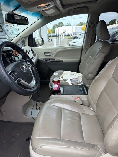 2015 Toyota Sienna XLE 7 Passenger