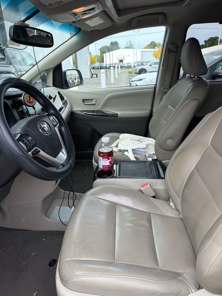 2015 Toyota Sienna XLE 7 Passenger