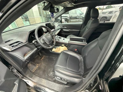 2021 Toyota Sienna XSE 7 Passenger