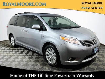 2017 Toyota Sienna XLE 7 Passenger