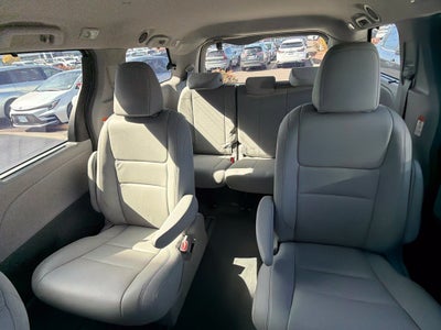 2017 Toyota Sienna XLE 7 Passenger