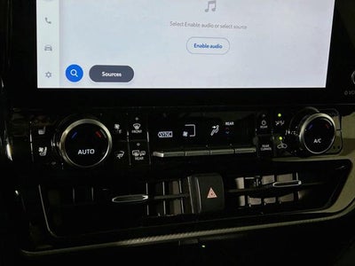 2024 Toyota Highlander Hybrid Platinum