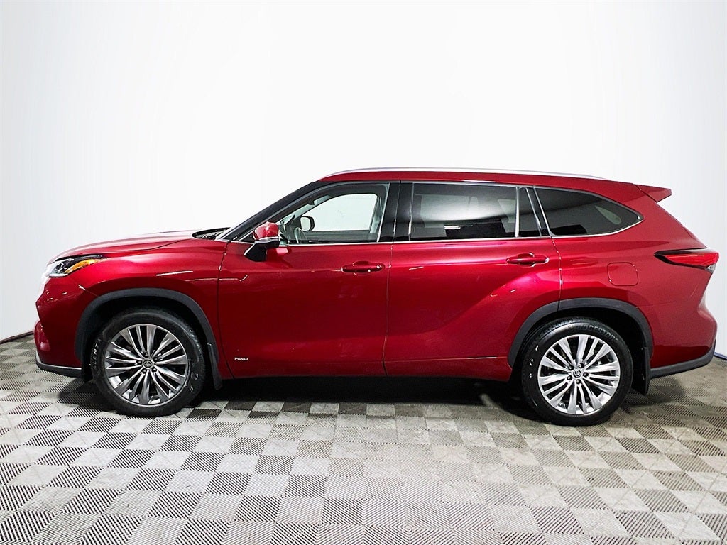 2023 Toyota Highlander Hybrid Platinum