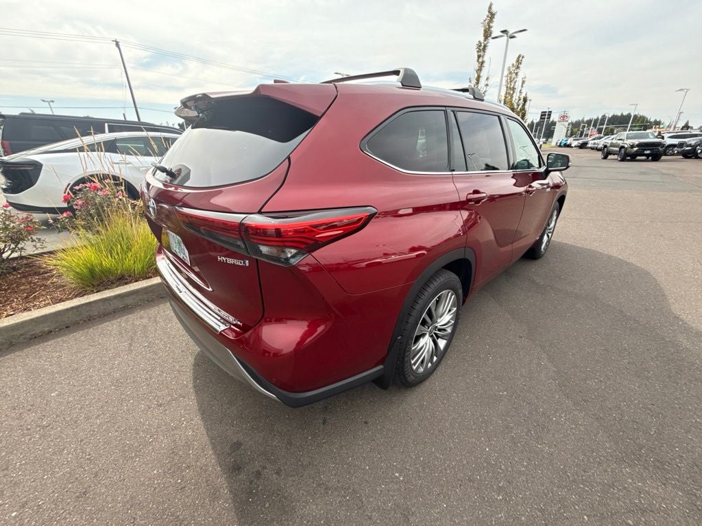 2020 Toyota Highlander Hybrid Platinum