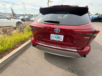 2020 Toyota Highlander Hybrid Platinum