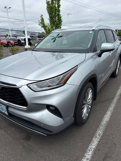 2022 Toyota Highlander Platinum