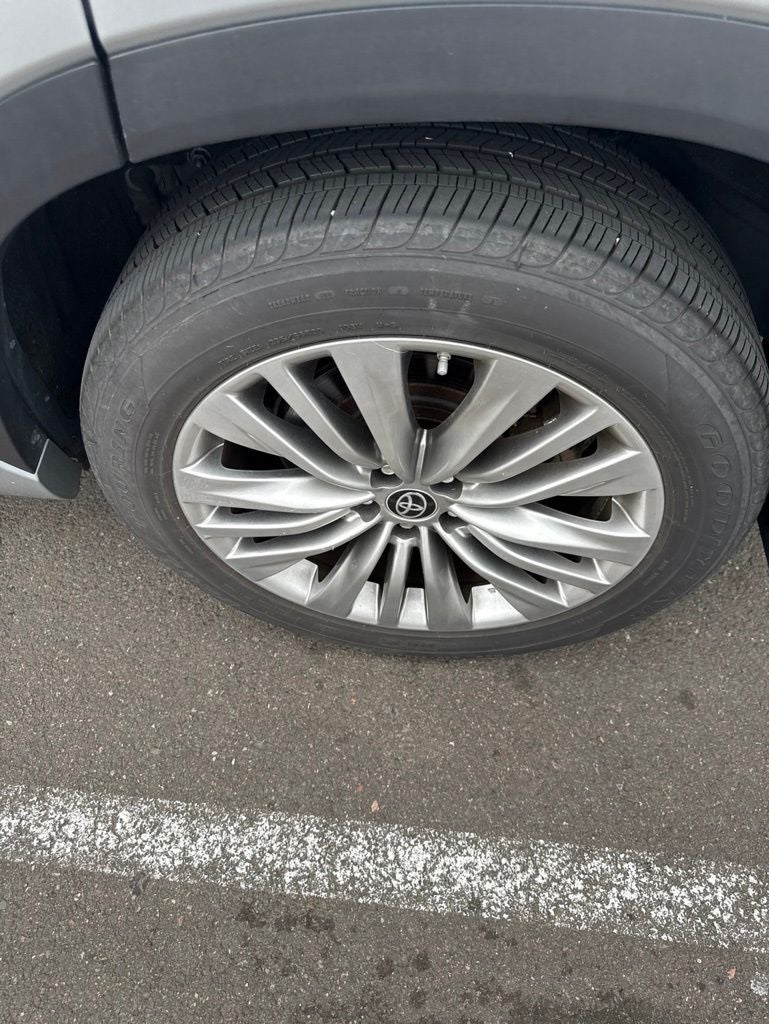 2022 Toyota Highlander Platinum