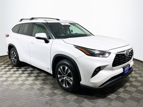 2022 Toyota Highlander Hybrid XLE