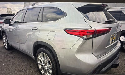 2022 Toyota Highlander Hybrid XLE