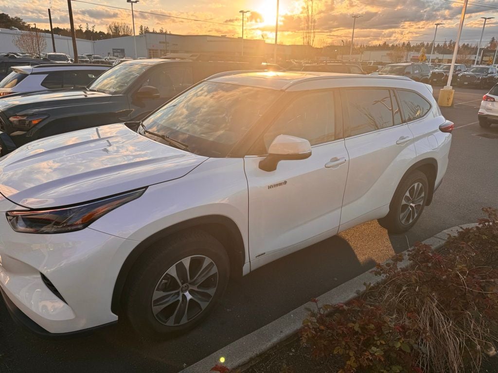 2021 Toyota Highlander Hybrid XLE