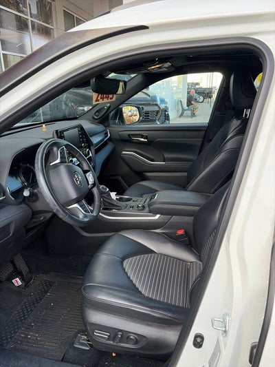 2022 Toyota Highlander XSE