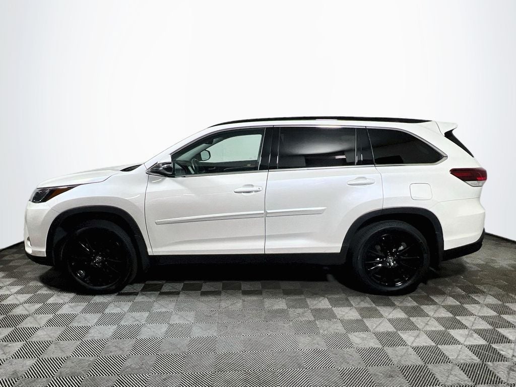 2019 Toyota Highlander SE