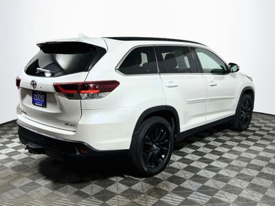 2019 Toyota Highlander SE
