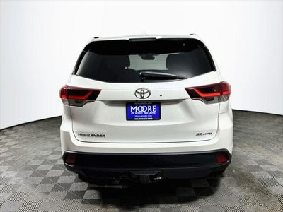 2019 Toyota Highlander SE