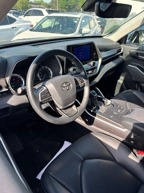 2023 Toyota Highlander Hybrid XLE