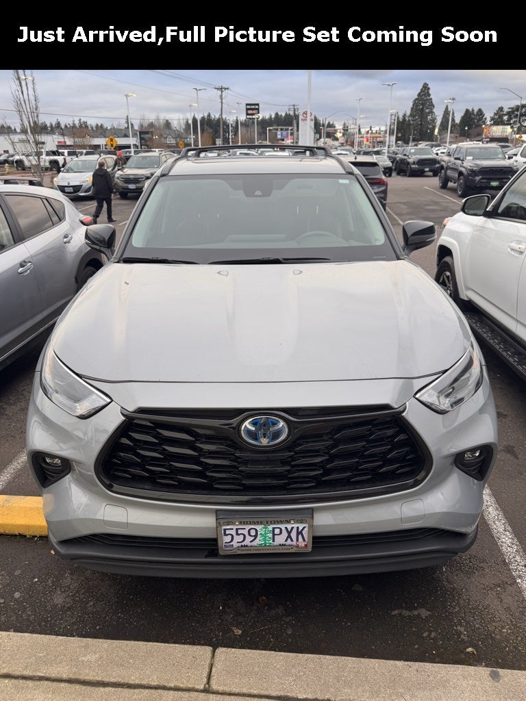 2024 Toyota Highlander Hybrid XLE