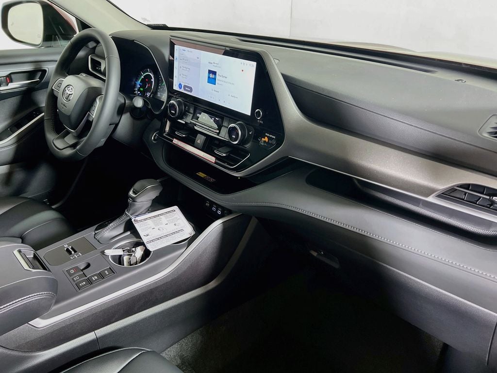 2026 Toyota Highlander Hybrid XLE