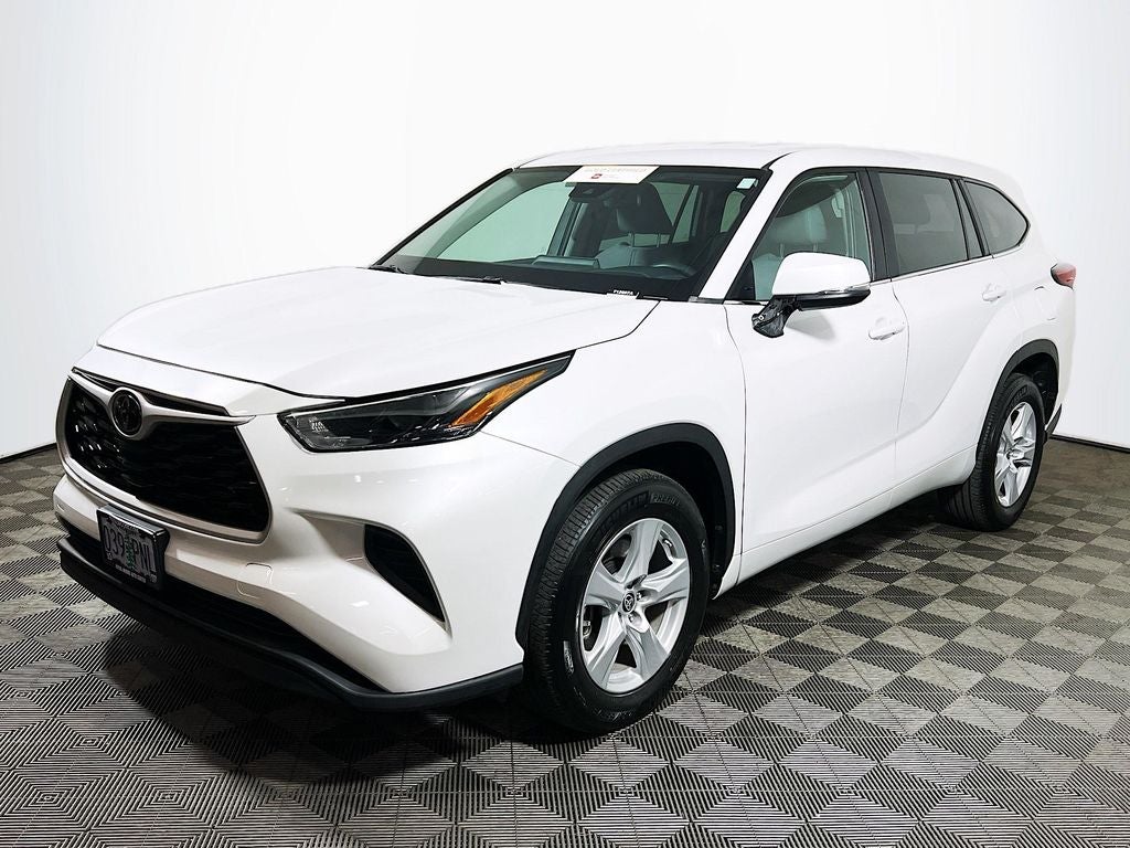2023 Toyota Highlander L