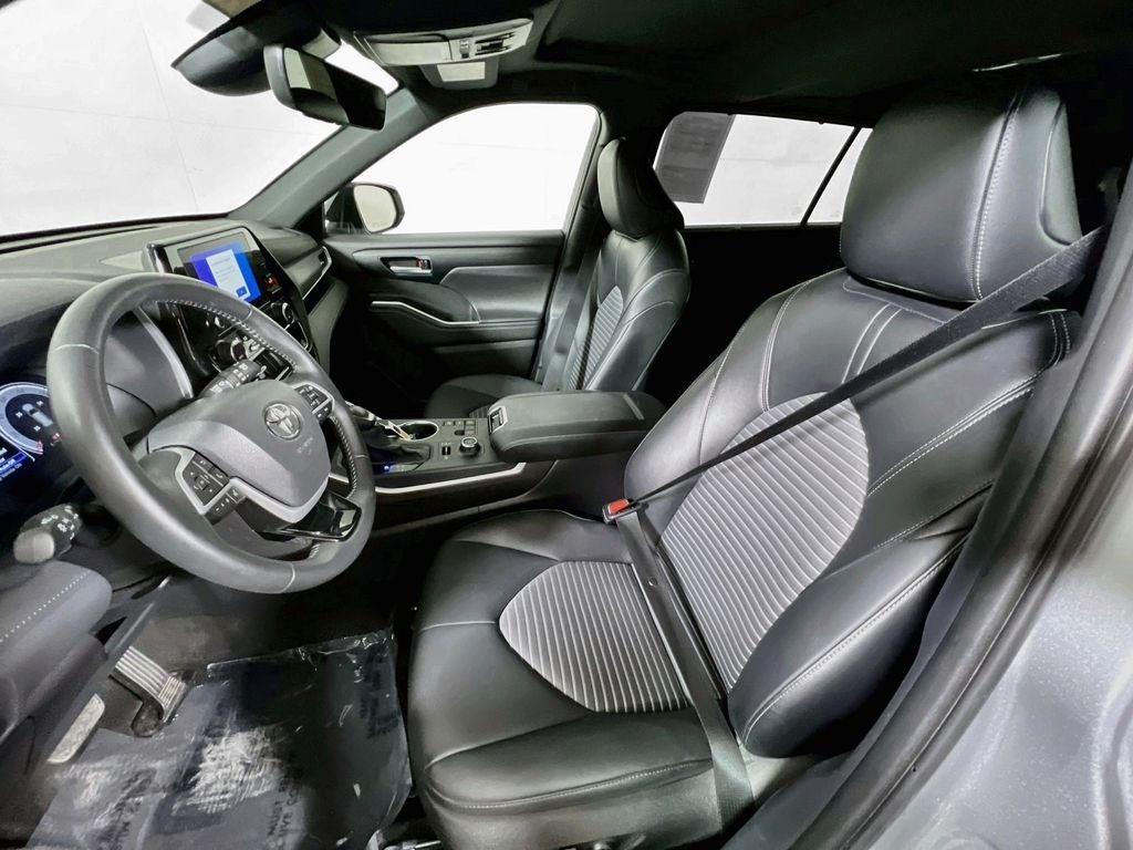 2025 Toyota Highlander XSE