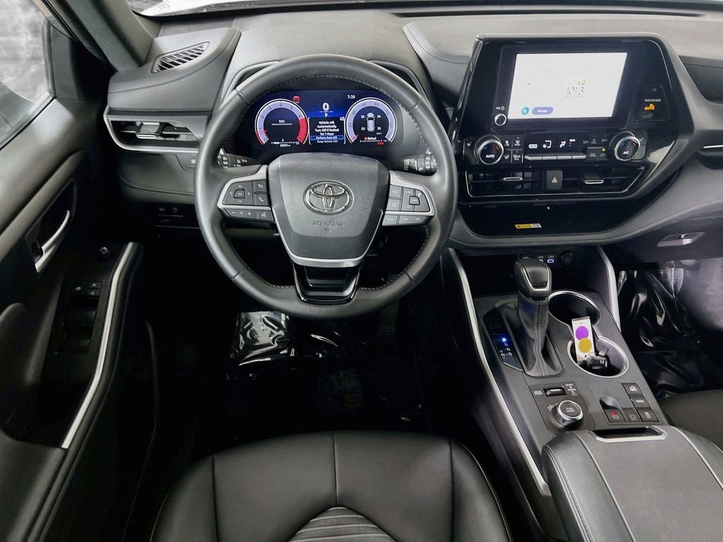 2025 Toyota Highlander XSE