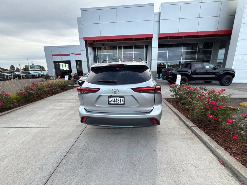 2023 Toyota Highlander L