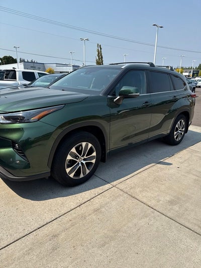2023 Toyota Highlander XLE