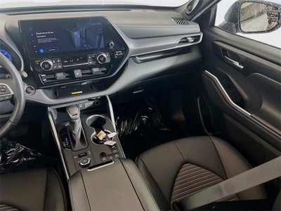 2025 Toyota Highlander XSE
