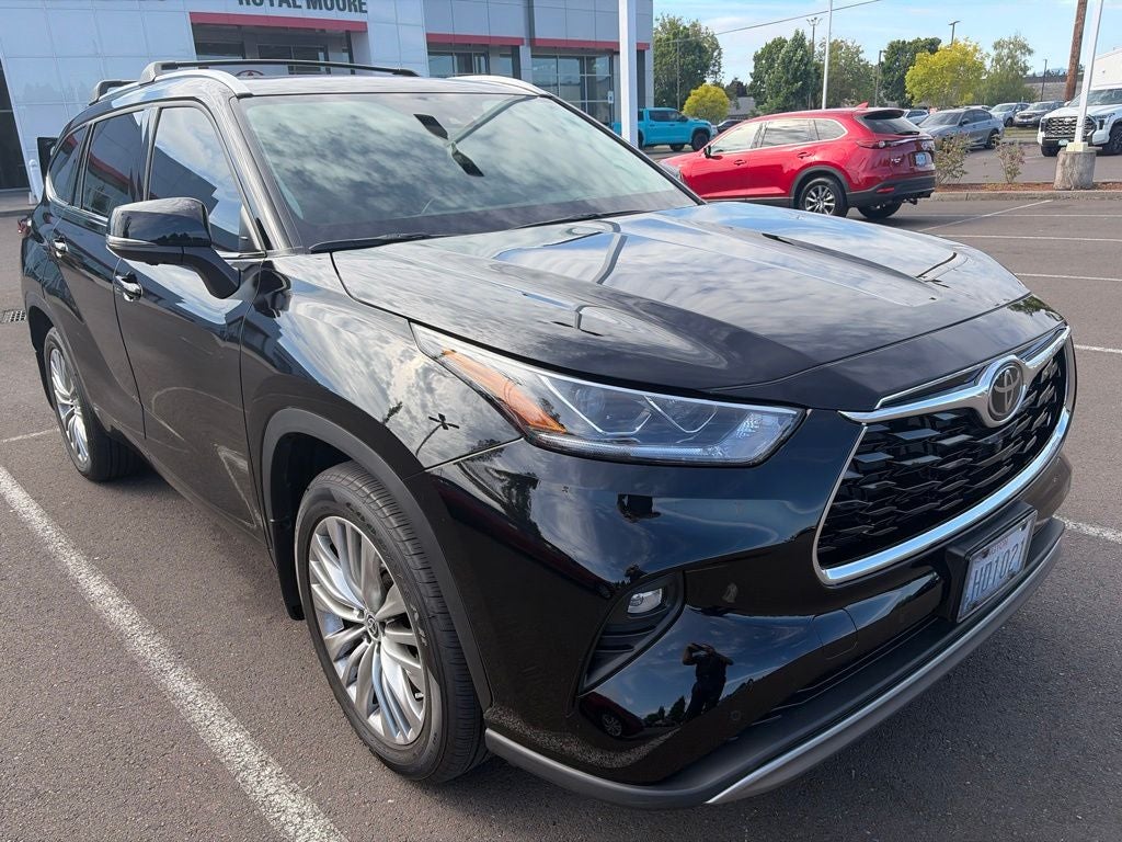 2023 Toyota Highlander Platinum
