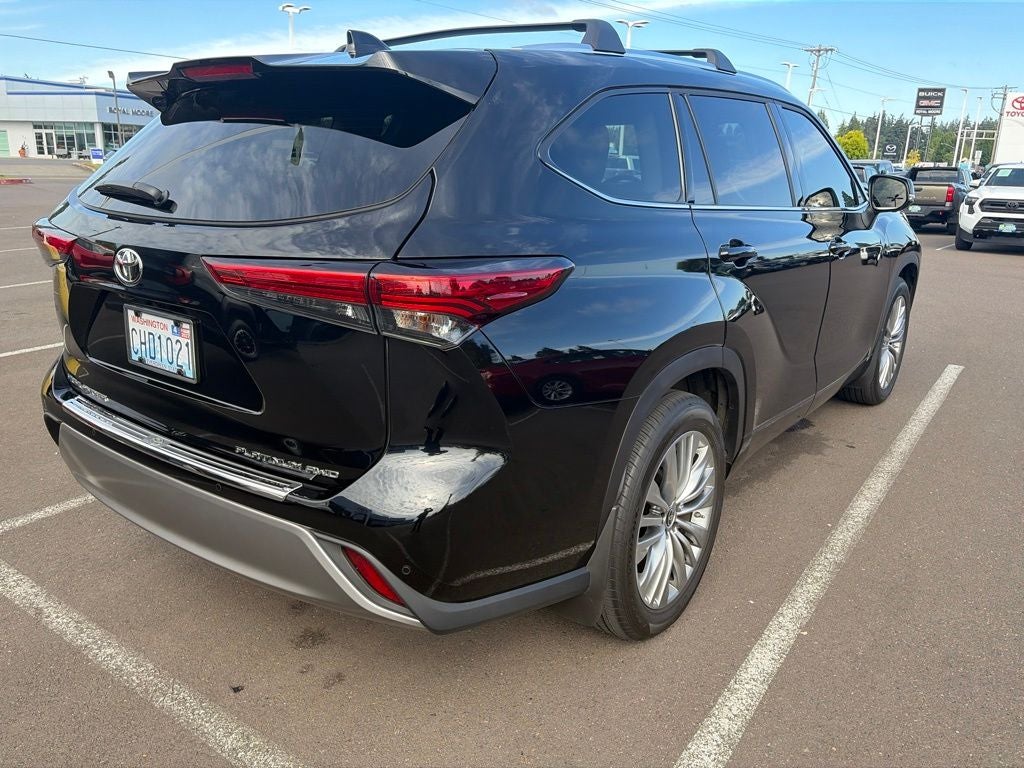 2023 Toyota Highlander Platinum
