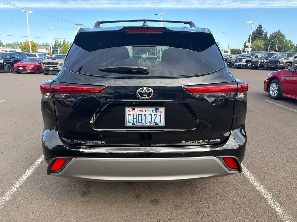 2023 Toyota Highlander Platinum