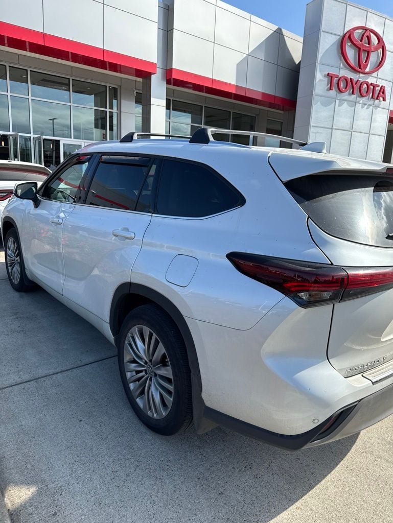 2024 Toyota Highlander Platinum