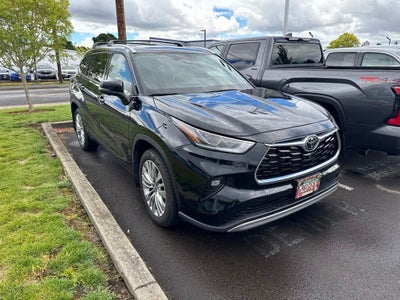 2025 Toyota Highlander Platinum