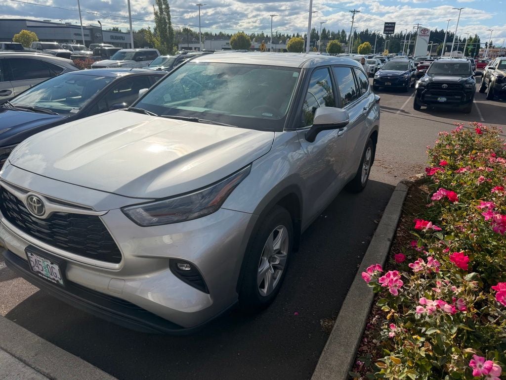 2024 Toyota Highlander LE
