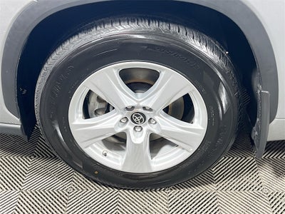 2024 Toyota Highlander LE