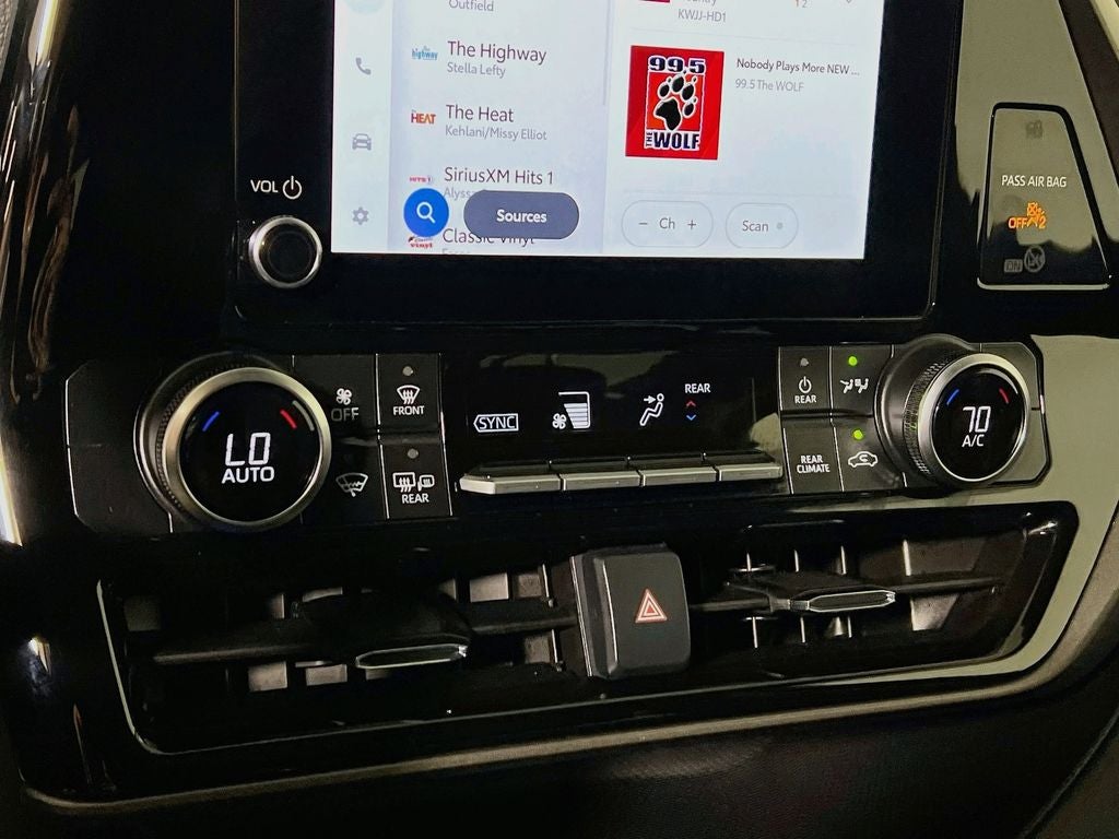 2025 Toyota Highlander LE