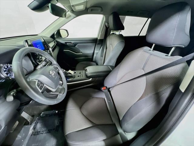 2025 Toyota Highlander LE