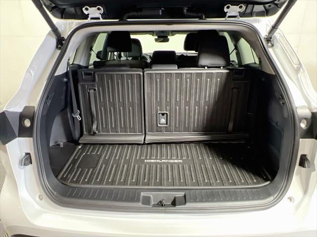 2025 Toyota Highlander LE