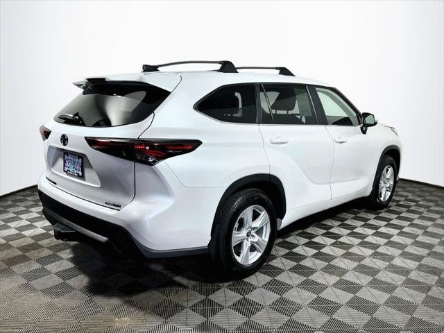 2025 Toyota Highlander LE