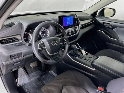 2025 Toyota Highlander LE