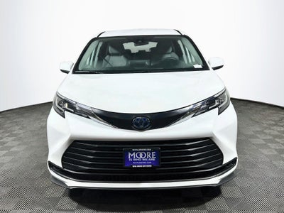 2023 Toyota Sienna LE 8 Passenger
