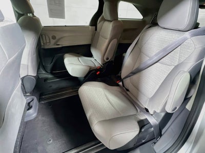 2023 Toyota Sienna LE 8 Passenger