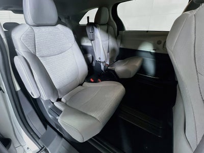 2023 Toyota Sienna LE 8 Passenger